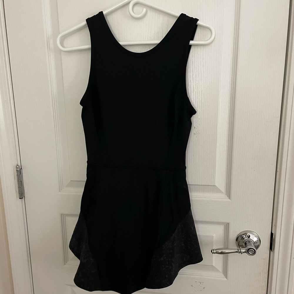 Lululemon Serene Stride Dress Tennis Running dress black Sz 4